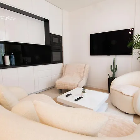 - K District * بلغراد